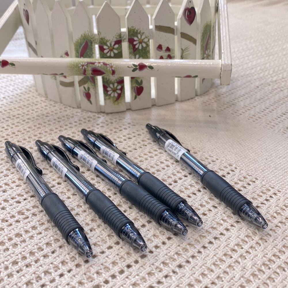 New Pilot G-2 Retractable Gel Ink Black Click Bold Point Pens 5-Pack !